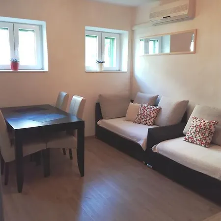 Tia Apartman Split